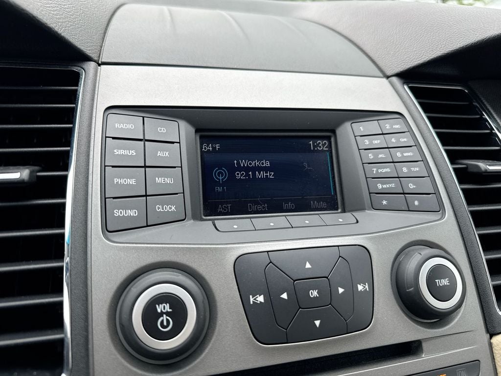 2016 Ford Taurus SE