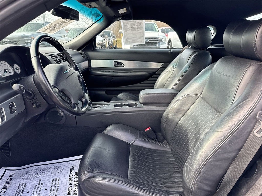 2004 Ford Thunderbird Base