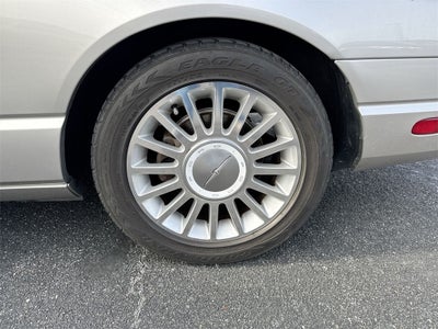 2004 Ford Thunderbird Base