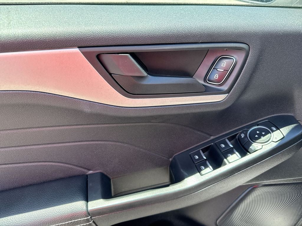 2022 Ford Escape Hybrid SE