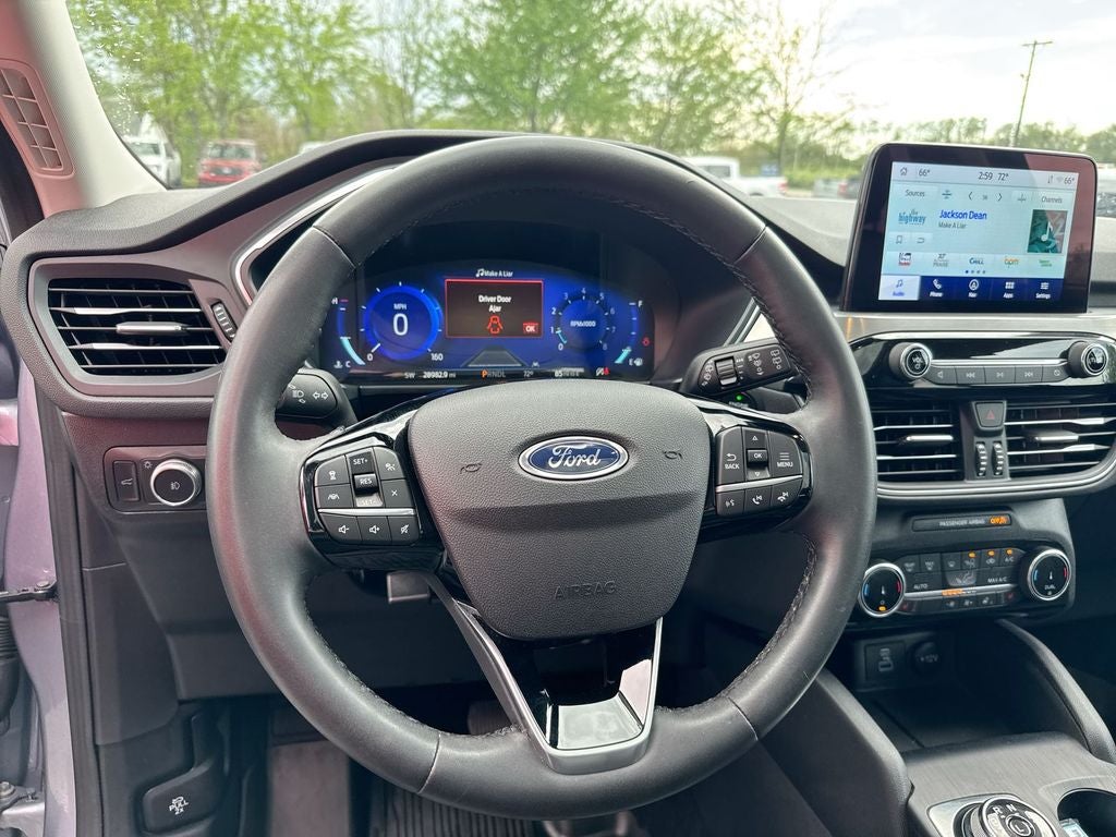 2022 Ford Escape Titanium
