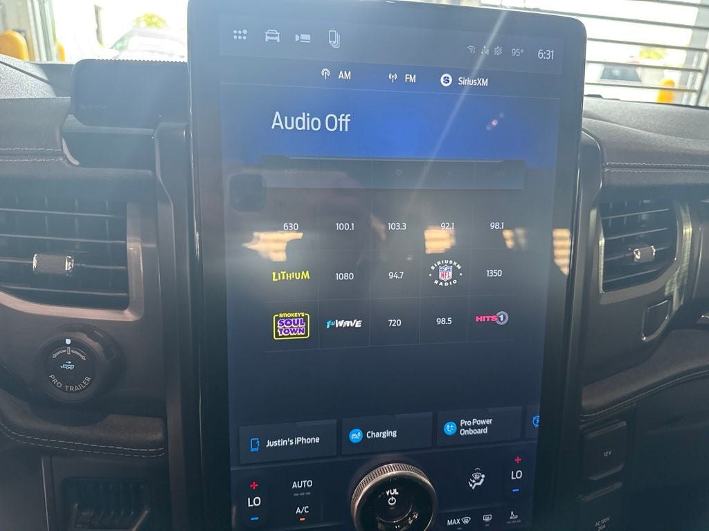 2024 Ford F-150 Lightning Flash
