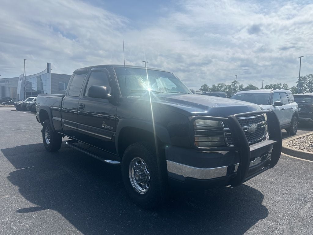 2005 Chevrolet Silverado 2500HD LS