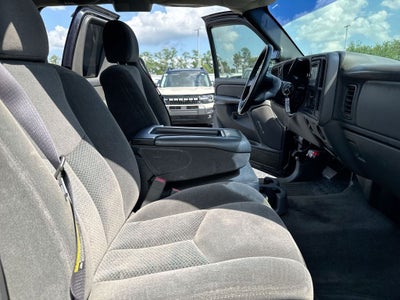 2005 Chevrolet Silverado 2500HD LS