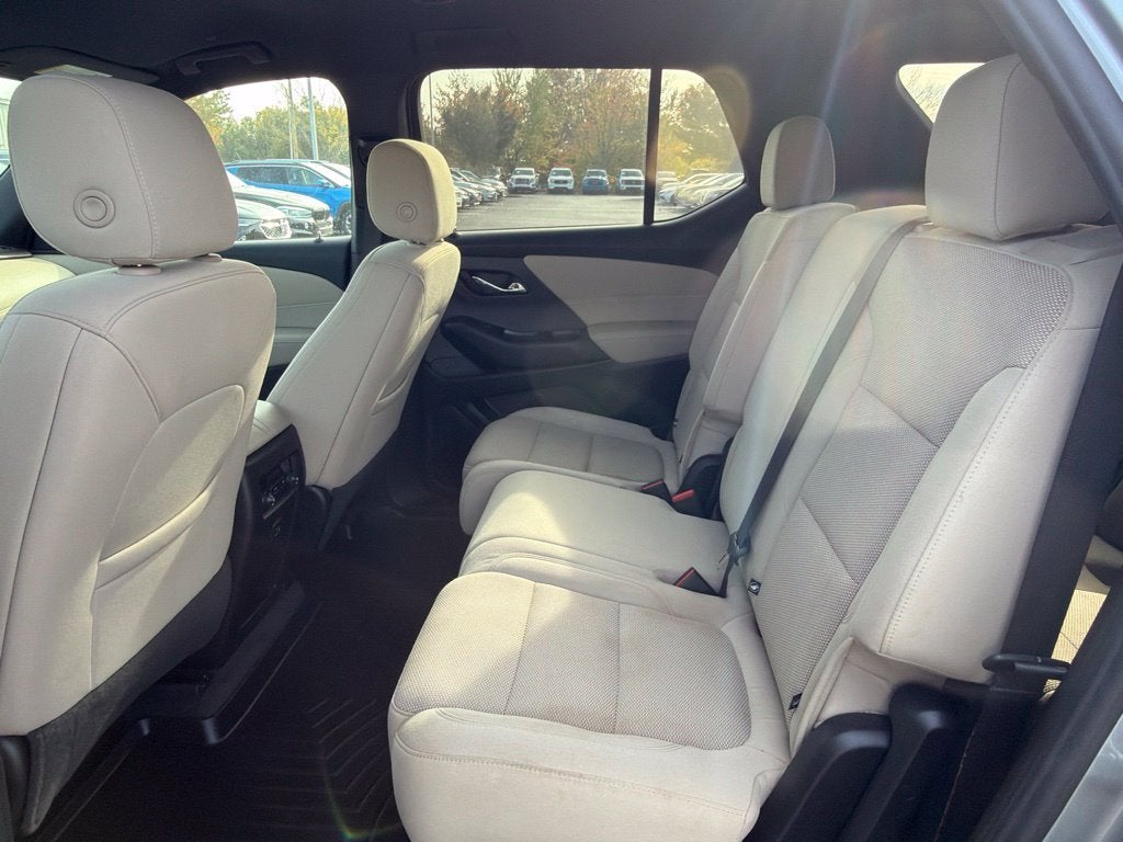 2023 Chevrolet Traverse LS