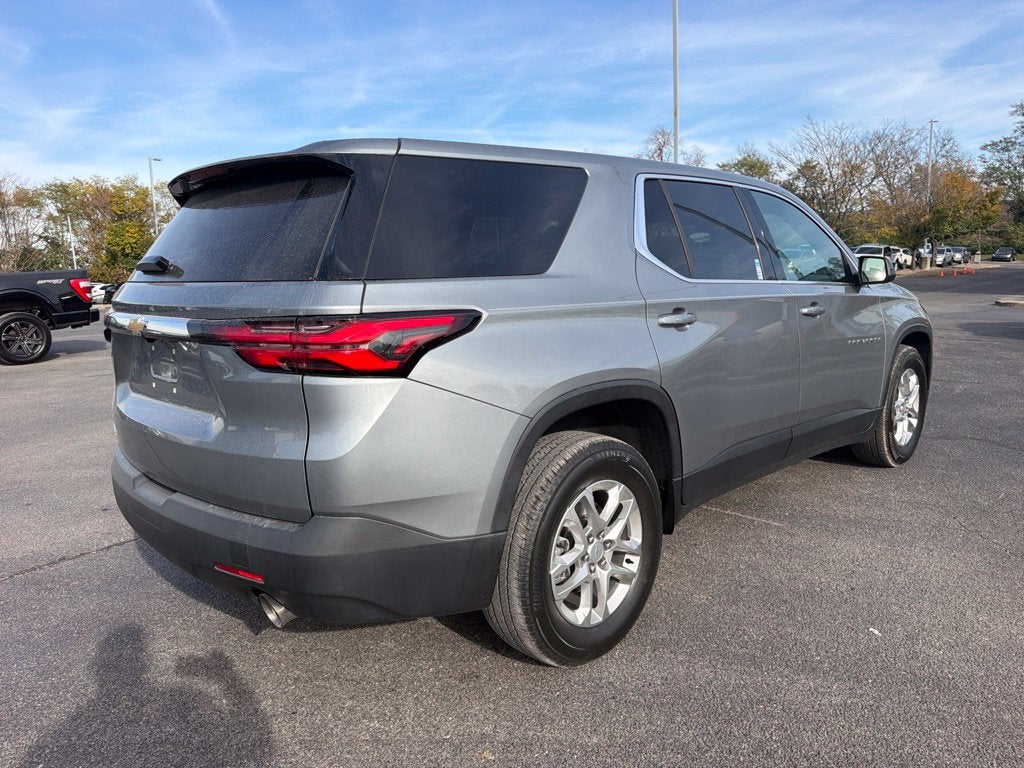 2023 Chevrolet Traverse LS