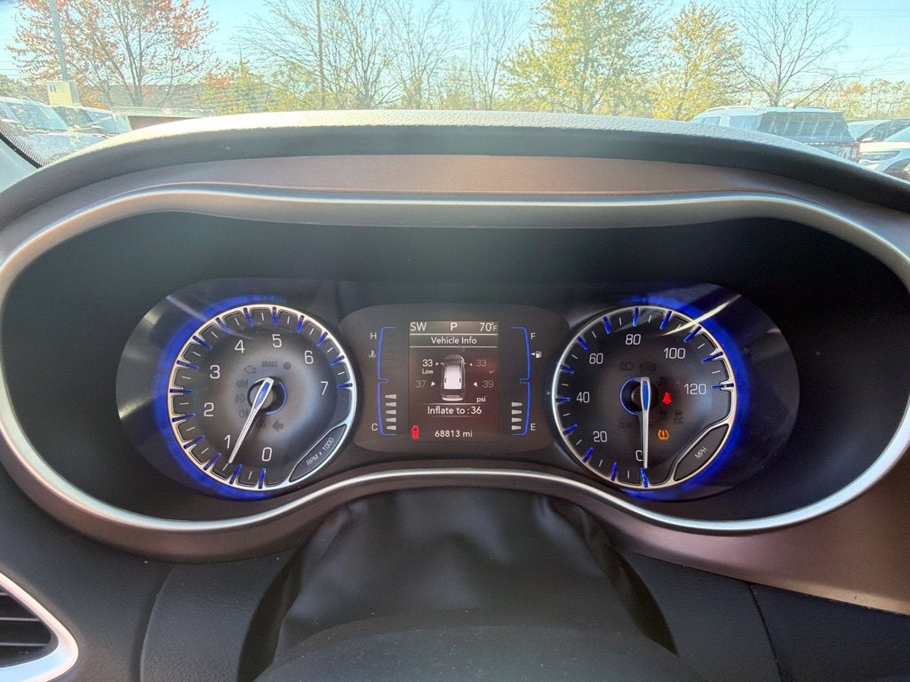 2023 Chrysler Voyager LX