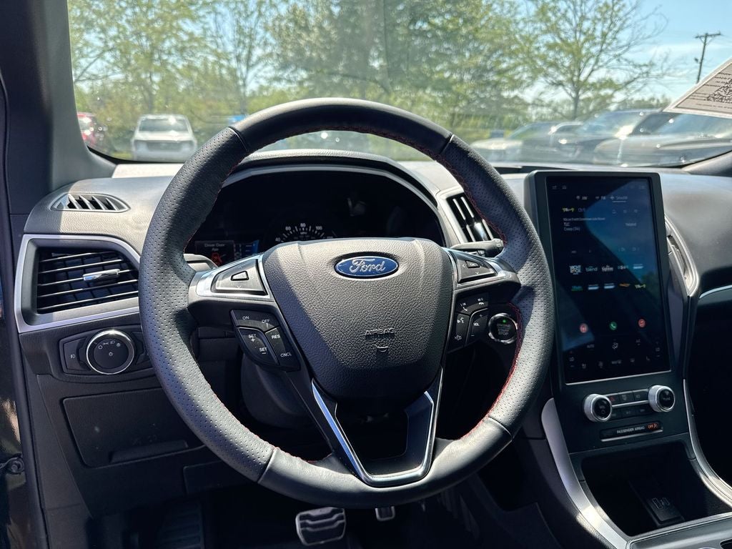 2022 Ford Edge ST Line