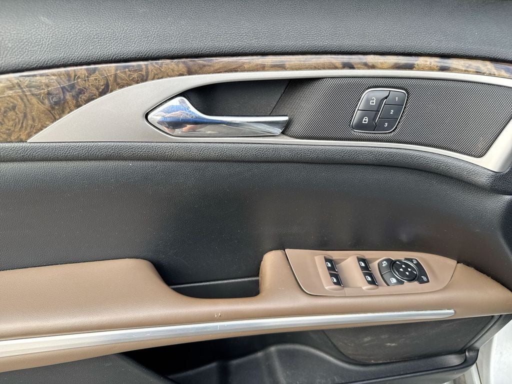 2016 Lincoln MKZ Base