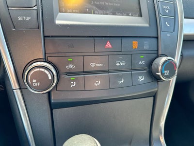 2016 Toyota Camry SE