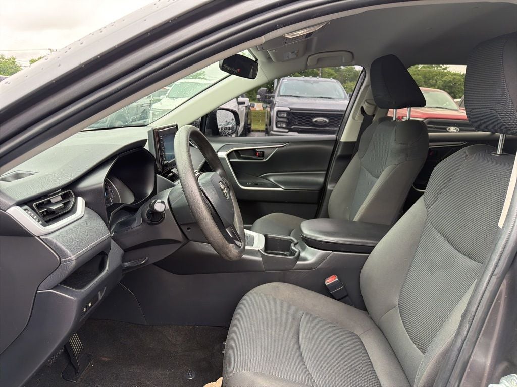 2022 Toyota RAV4 Hybrid LE