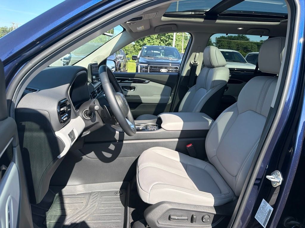 2025 Honda Pilot Base