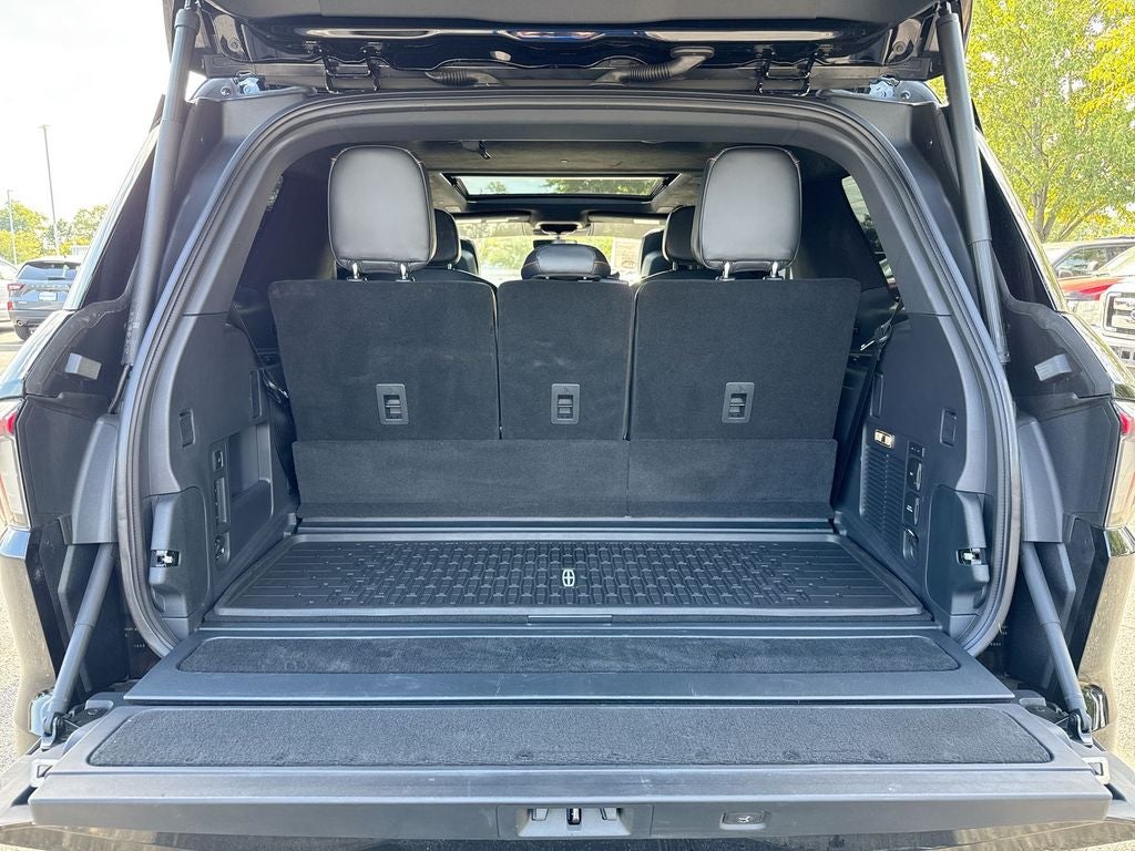 2025 Lincoln Navigator Black Label