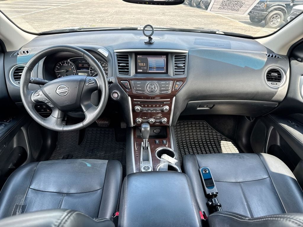 2015 Nissan Pathfinder SL