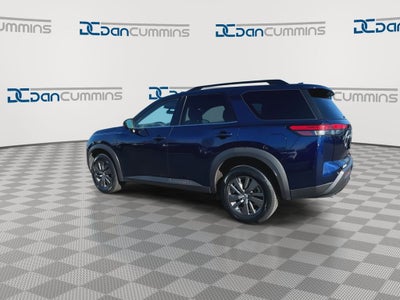 2024 Nissan Pathfinder SV