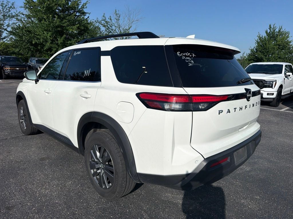 2025 Nissan Pathfinder SV