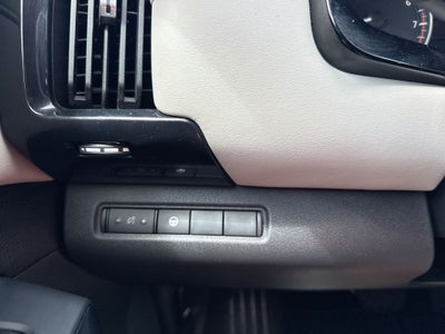2023 Nissan Pathfinder SV