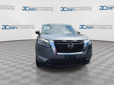 2023 Nissan Pathfinder SV
