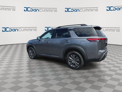 2023 Nissan Pathfinder SV