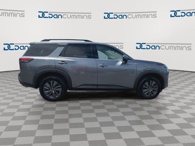 2023 Nissan Pathfinder SV