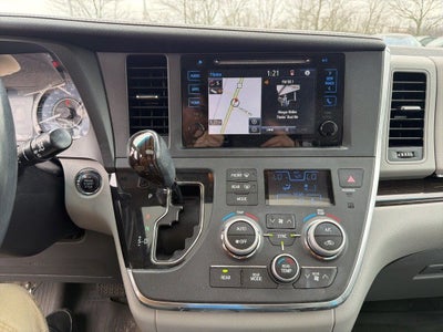 2017 Toyota Sienna XLE