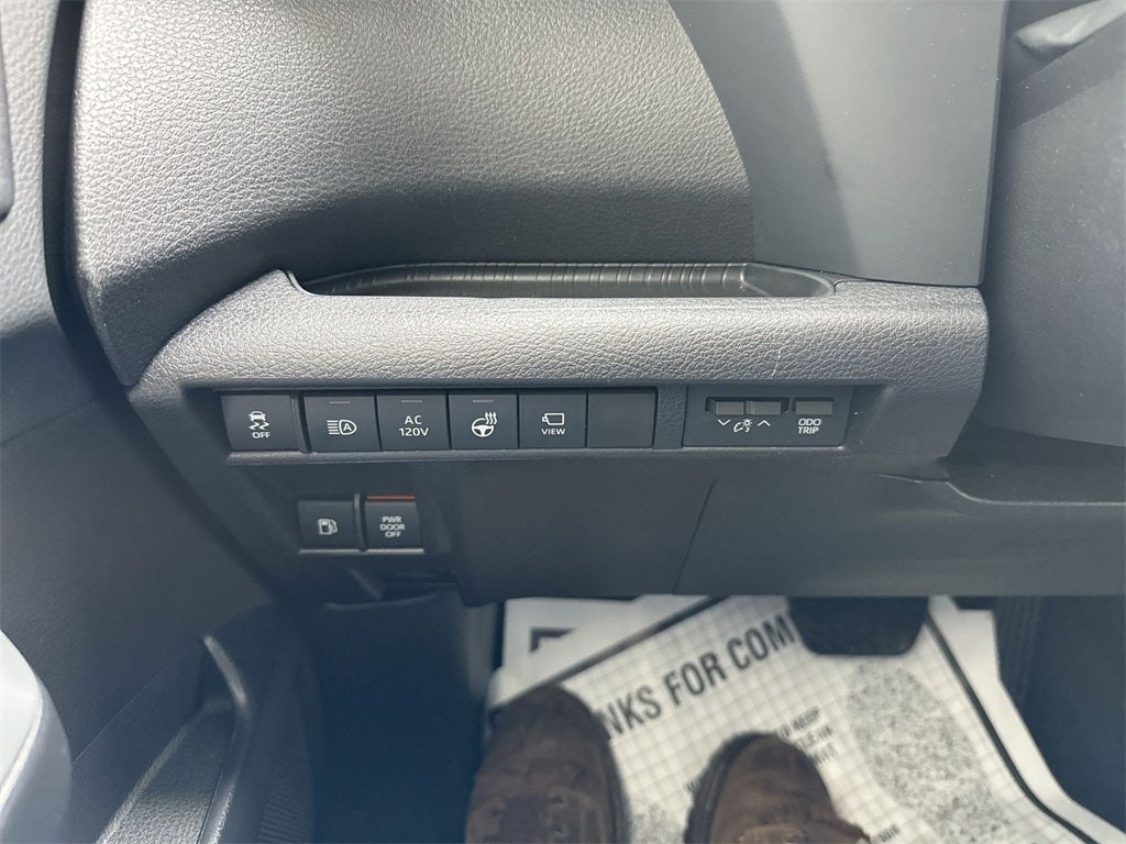 2025 Toyota Sienna Platinum