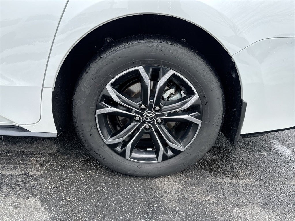 2025 Toyota Sienna Platinum