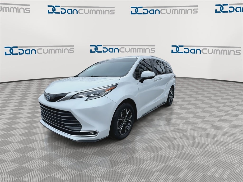 2025 Toyota Sienna Platinum