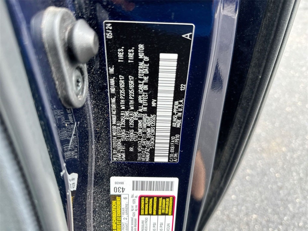 2024 Toyota Sienna LE