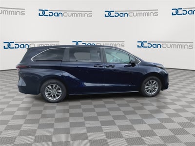 2024 Toyota Sienna LE