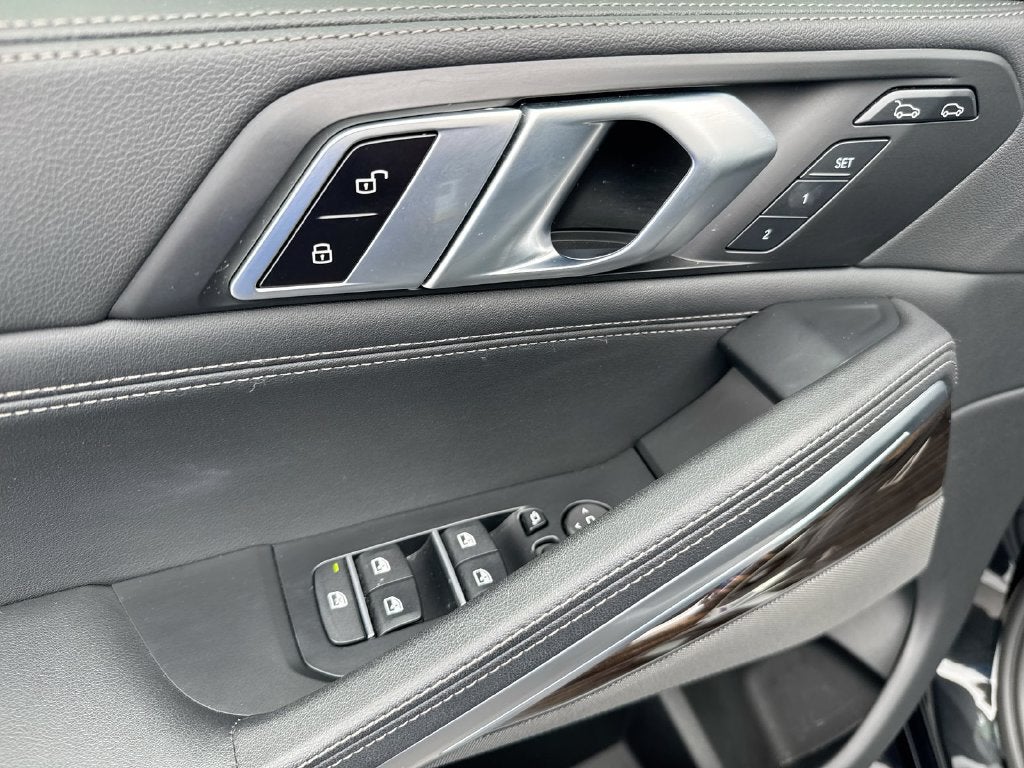 2023 BMW X6 xDrive40i