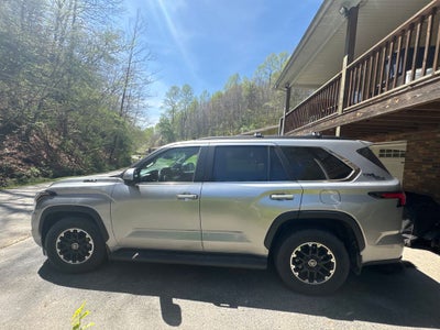 2024 Toyota Sequoia SR5