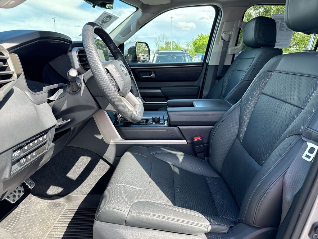 2024 Toyota Sequoia SR5