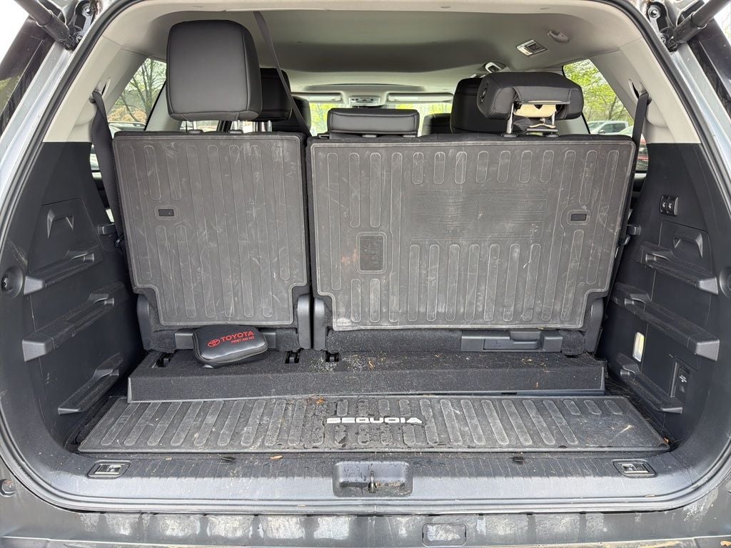 2024 Toyota Sequoia SR5
