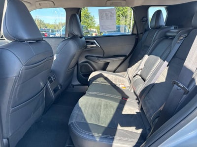 2024 Mitsubishi Outlander SE Black Edition w/Pano Roof