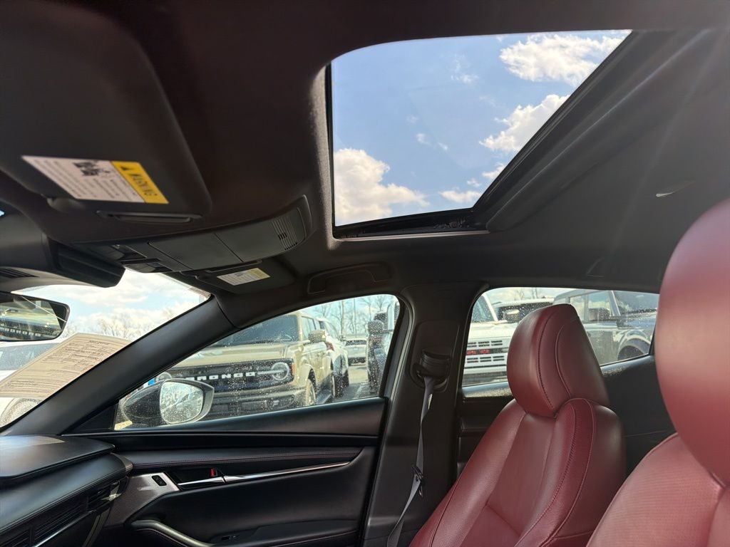 2023 Mazda Mazda3 2.5 S Carbon Edition