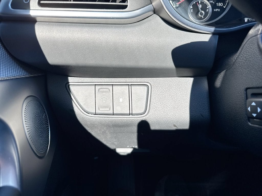 2022 Genesis G70 2.0T