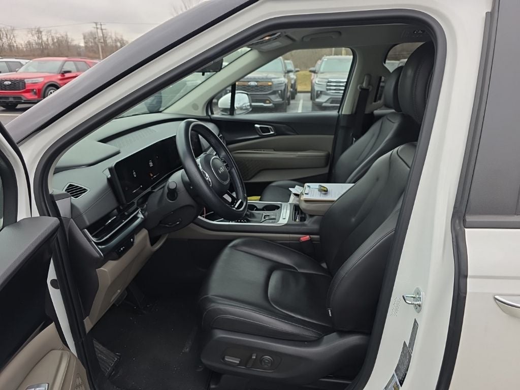 2025 Kia Carnival LXS