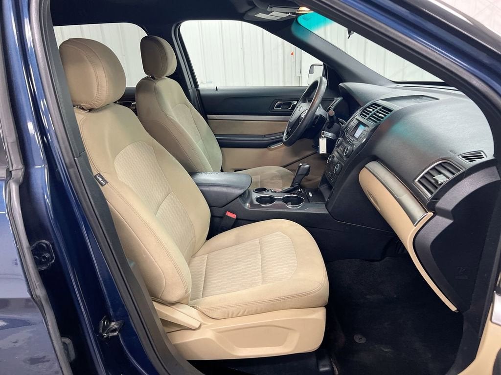 2017 Ford Explorer Base