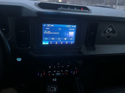 2022 Ford Bronco Base