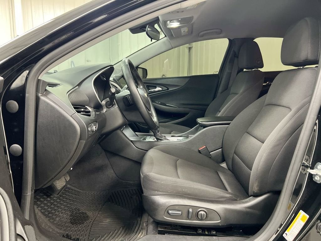 2023 Chevrolet Malibu RS