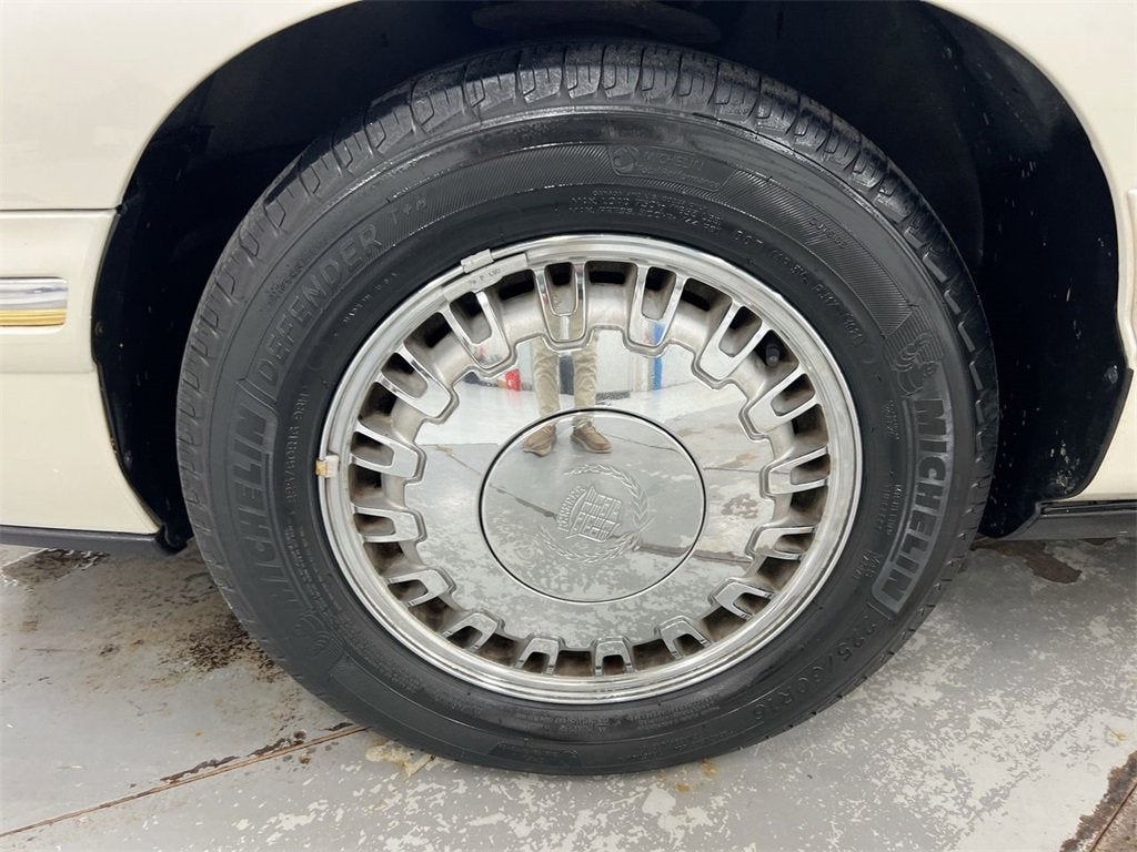 1999 Cadillac Deville Base