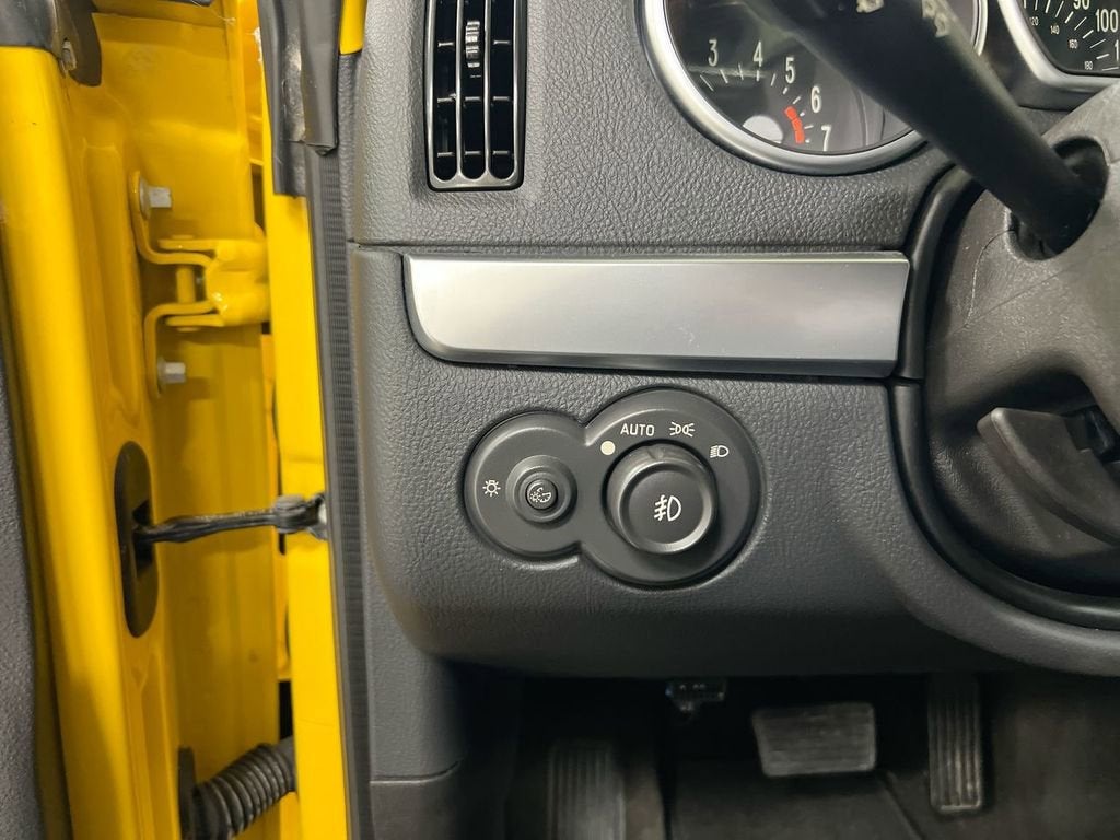 2004 Chevrolet SSR LS