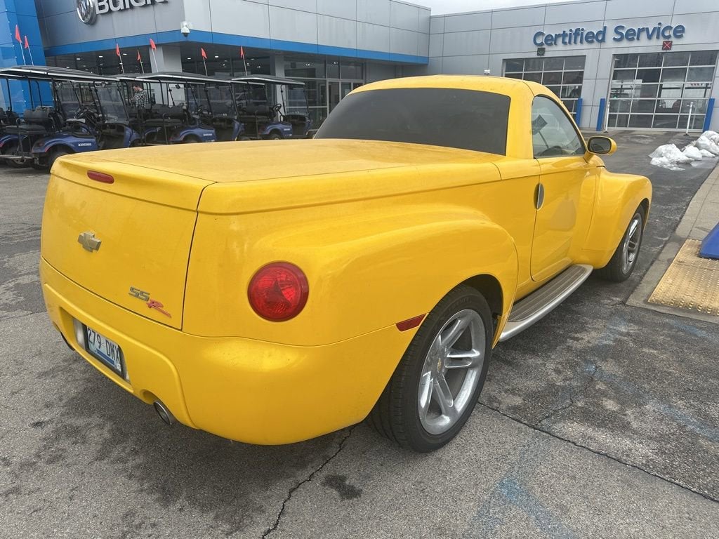 2004 Chevrolet SSR LS