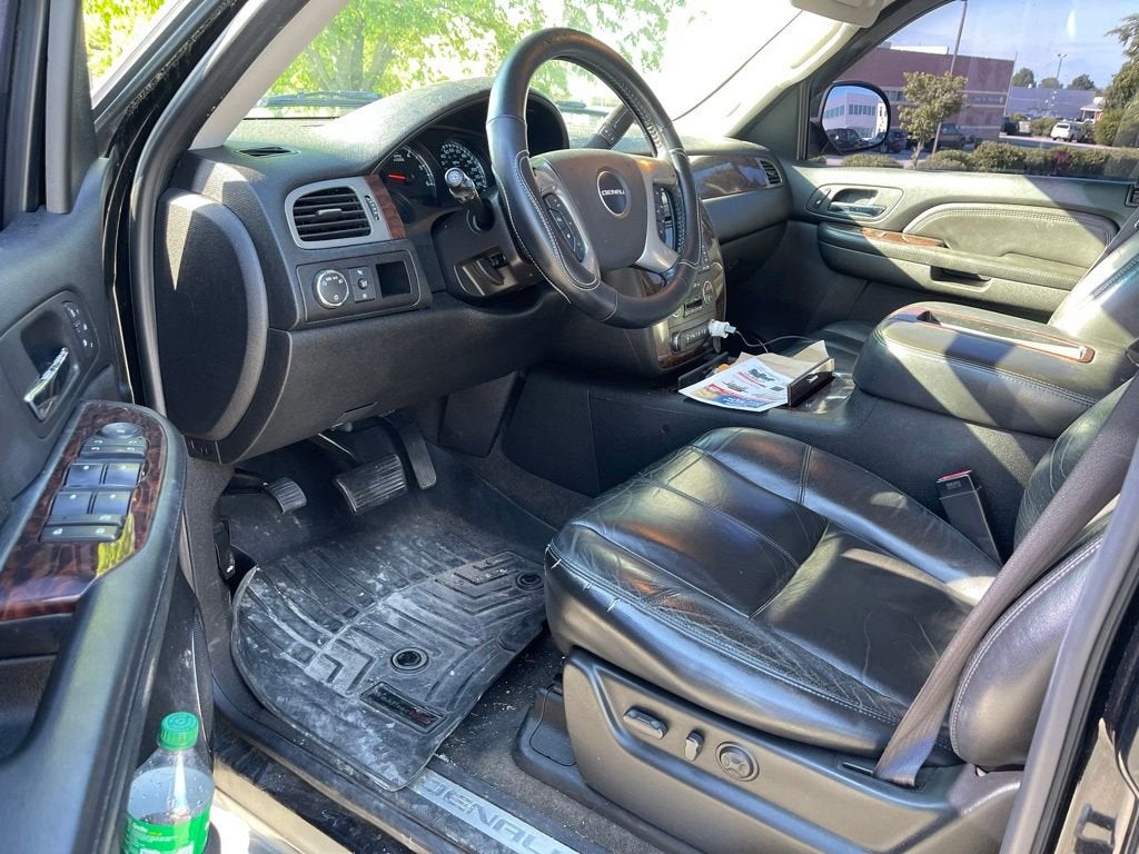 2008 GMC Yukon XL Base