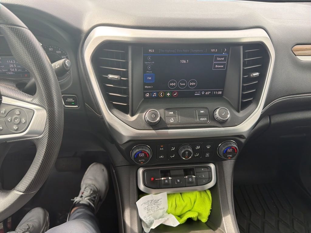 2023 GMC Acadia SLE
