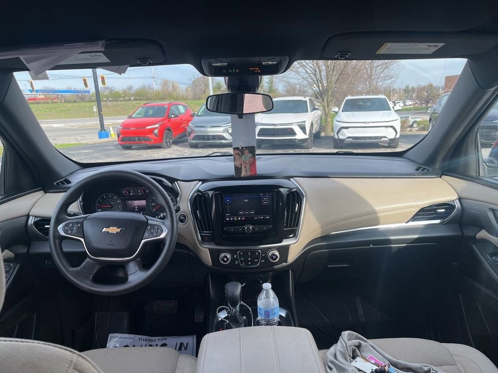 2023 Chevrolet Traverse LS