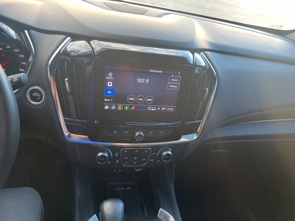 2023 Chevrolet Traverse LT Leather