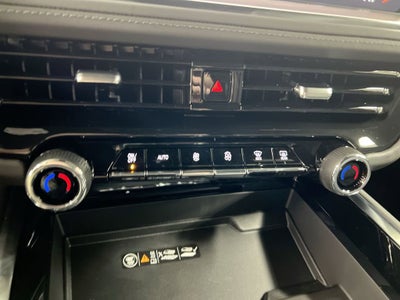 2025 Chevrolet Suburban LT