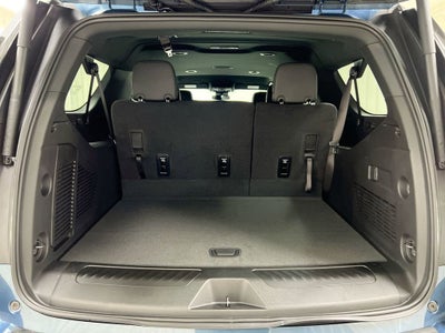 2025 Chevrolet Suburban LT